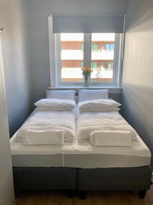 Majorstua, Charming And Modern 2 Bedroom Apartment Oslo Esterno foto