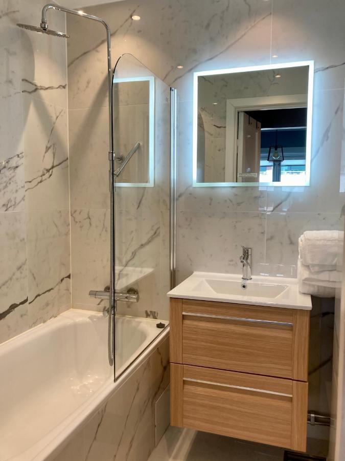 Majorstua, Charming And Modern 2 Bedroom Apartment Oslo Esterno foto
